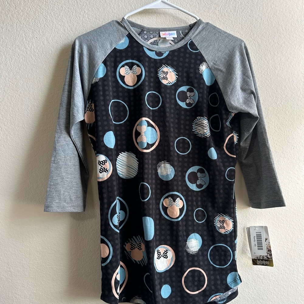 LuLaRoe Gray and Black Circle Pattern Shirt